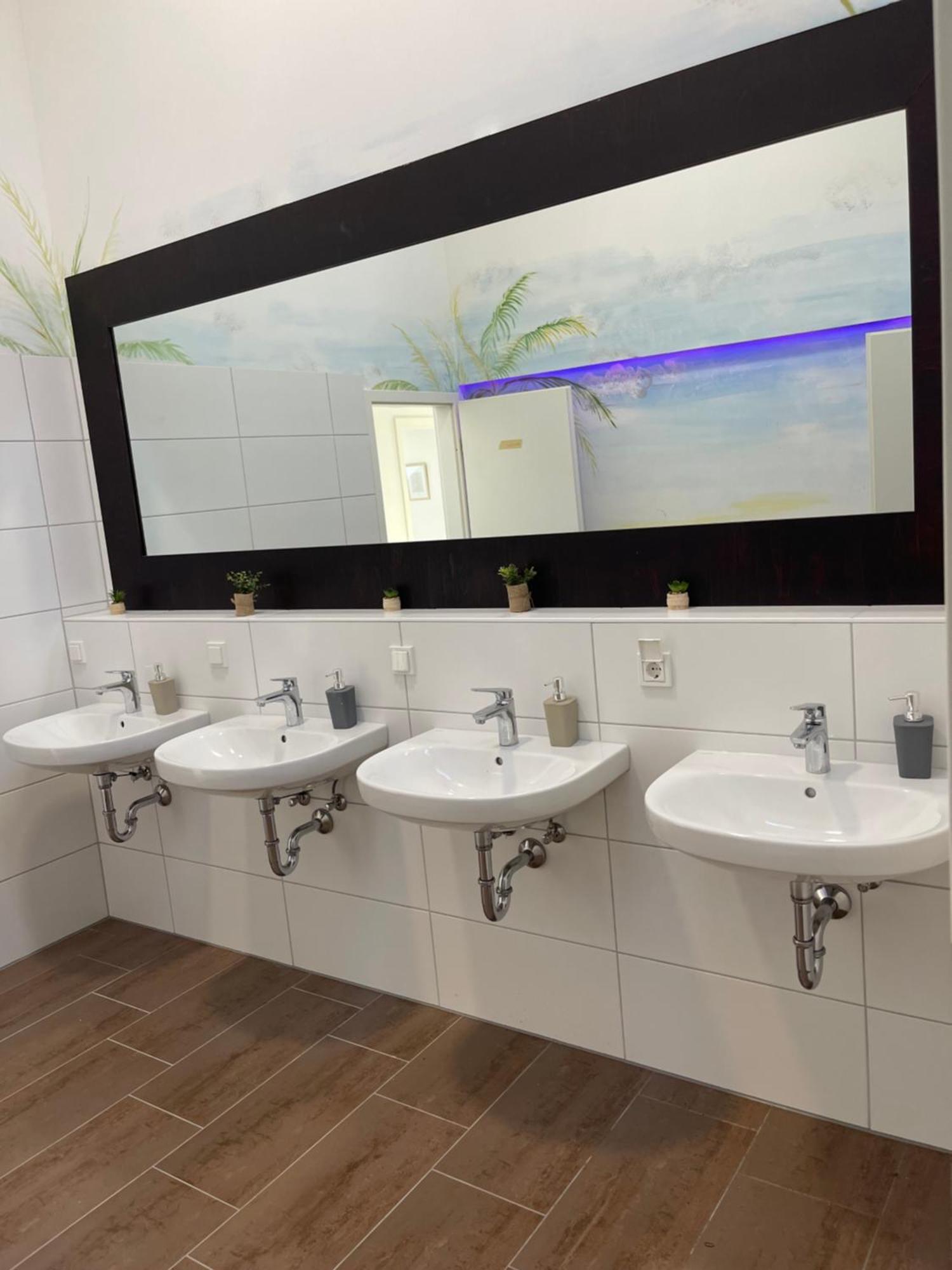 Kavkaz Restaurant & Hotel Lohmar Zewnętrze zdjęcie