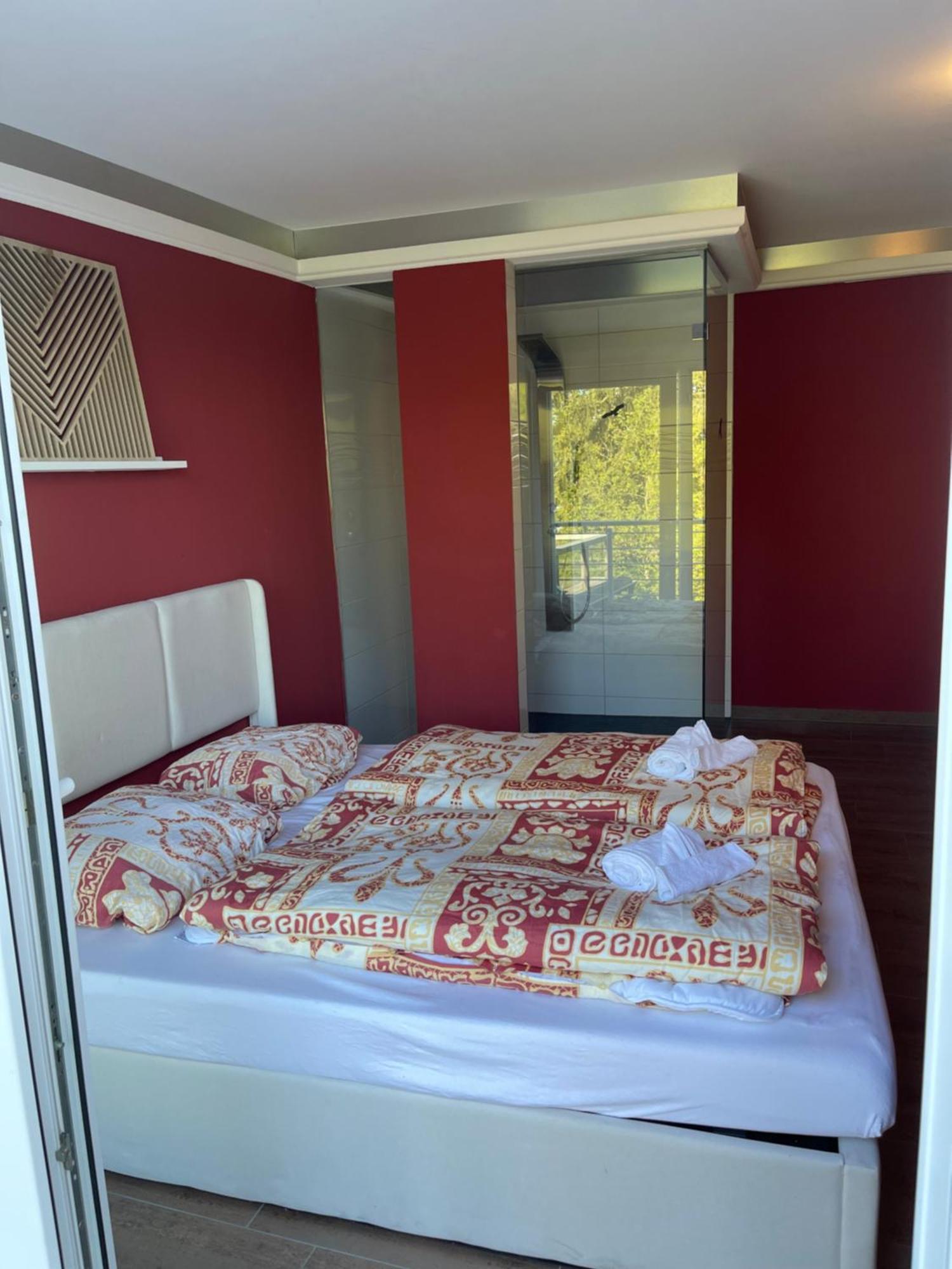 Kavkaz Restaurant & Hotel Lohmar Zewnętrze zdjęcie